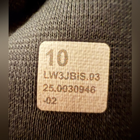 Like New! Lululemon Wunder Train Full Zip Jacket- Willow Leave- Size 10 - Picture 9 of 9